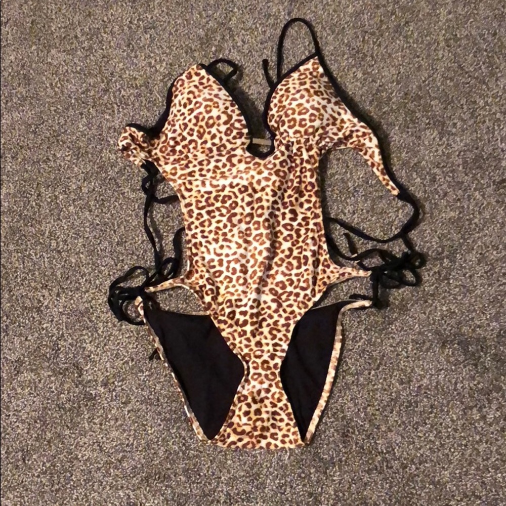 Kardashian’s One Piece